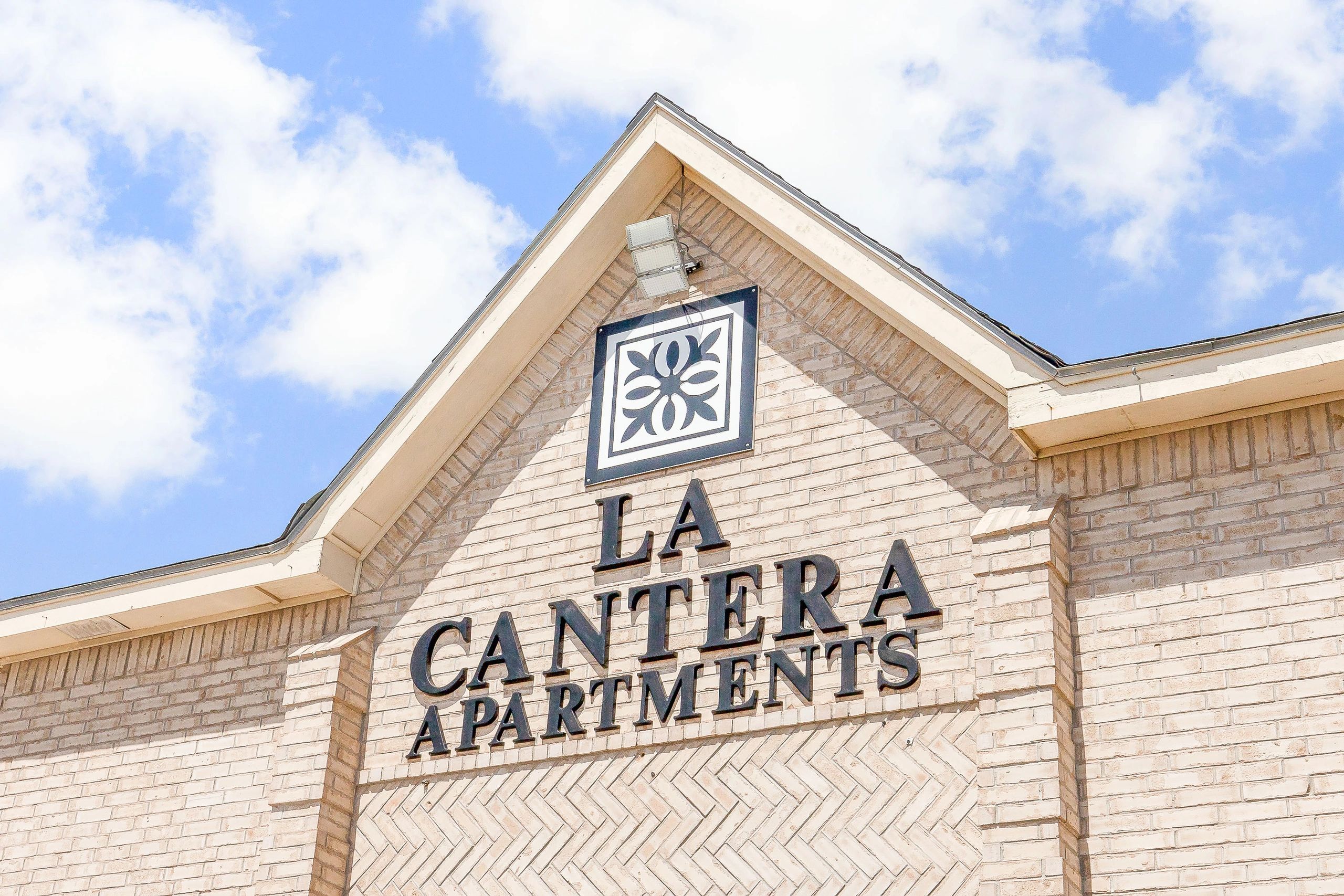 La Cantera Apartments