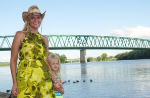 Former WTAP News Anchor Shelly Sindland with her daughter Sadie, visiting the Mid-Ohio Valley