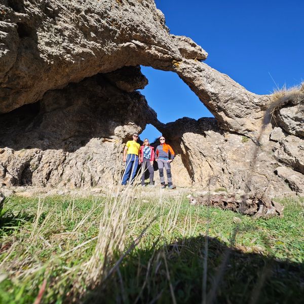 Cueva. El Buitre. Sierra de Castril. Rutas de senderismo.