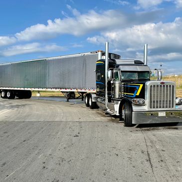 Peterbilt 389 and Reefer trailer