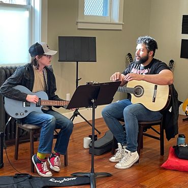 Guitar lessons at Tacoma Music Academy 