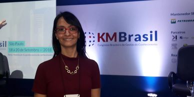 Luciana as a speaker for KM Brasil in Sao Paulo in 2018.