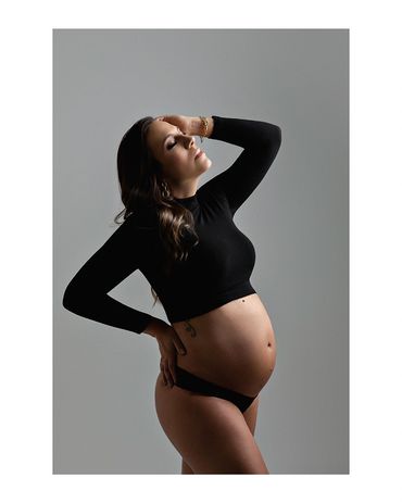 Ensaio gestante fashion em estúdio em Belo Horizonte