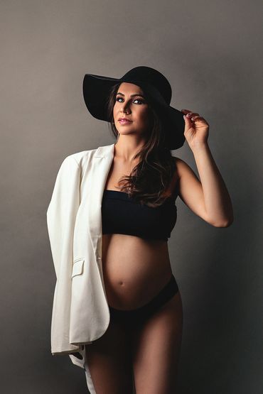 Ensaio gestante fashion em estúdio em Belo Horizonte