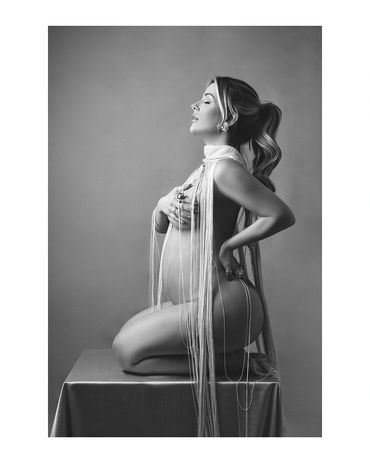 Ensaio gestante fashion em estúdio em Belo Horizonte