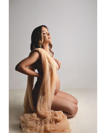 Ensaio gestante fashion em estúdio em Belo Horizonte