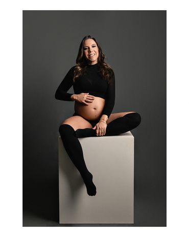 Ensaio gestante fashion em estúdio em Belo Horizonte