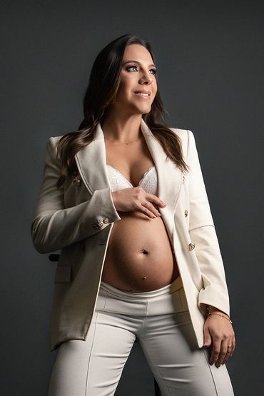 Ensaio gestante fashion em estúdio em Belo Horizonte