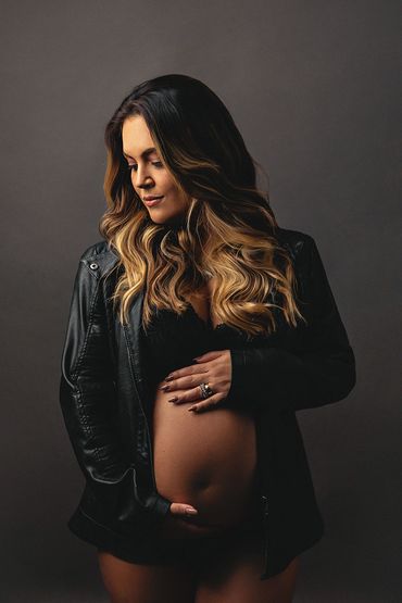 Ensaio gestante fashion em estúdio em Belo Horizonte