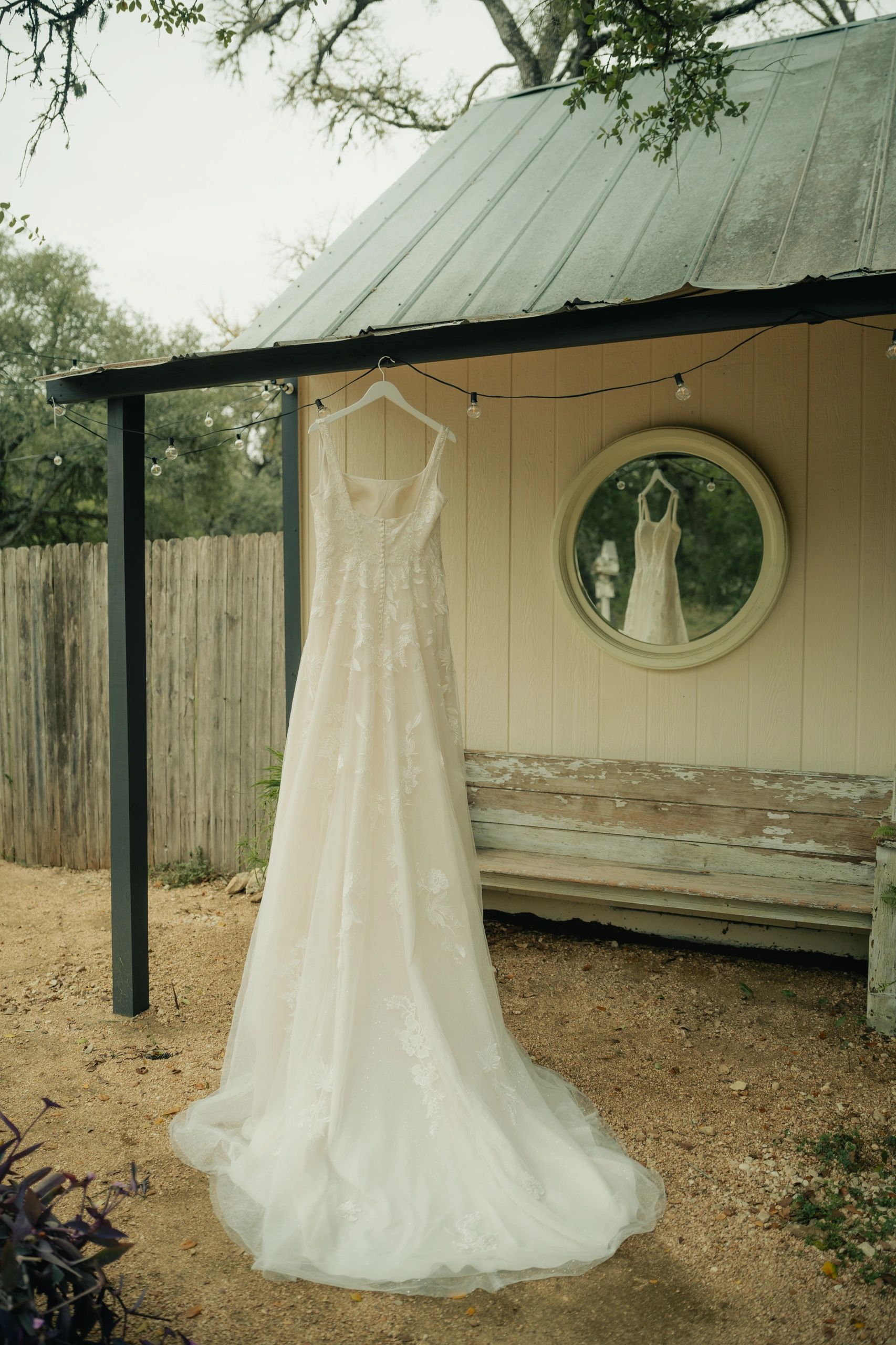 Gallery | 12 Oaks Hill Country Inn and Venue
