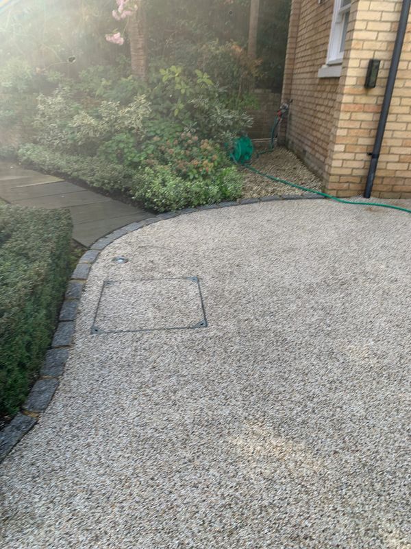 Driveway resin clean 