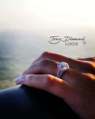 Tony Diamond, 1.73ct D VS 1 Diamond engagement ring