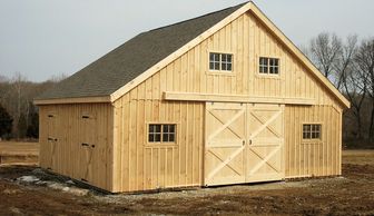 Center Aisle Modular Barn