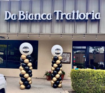 Balloon Columns, Restaurant Decor, Orange CA, Great Park, Irvine CA, Balloons Near me 92618, 92602
