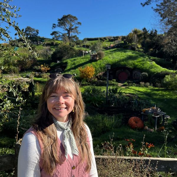 Allie loves to travel and began living in New Zealand on and off in 2026, still offering sessions