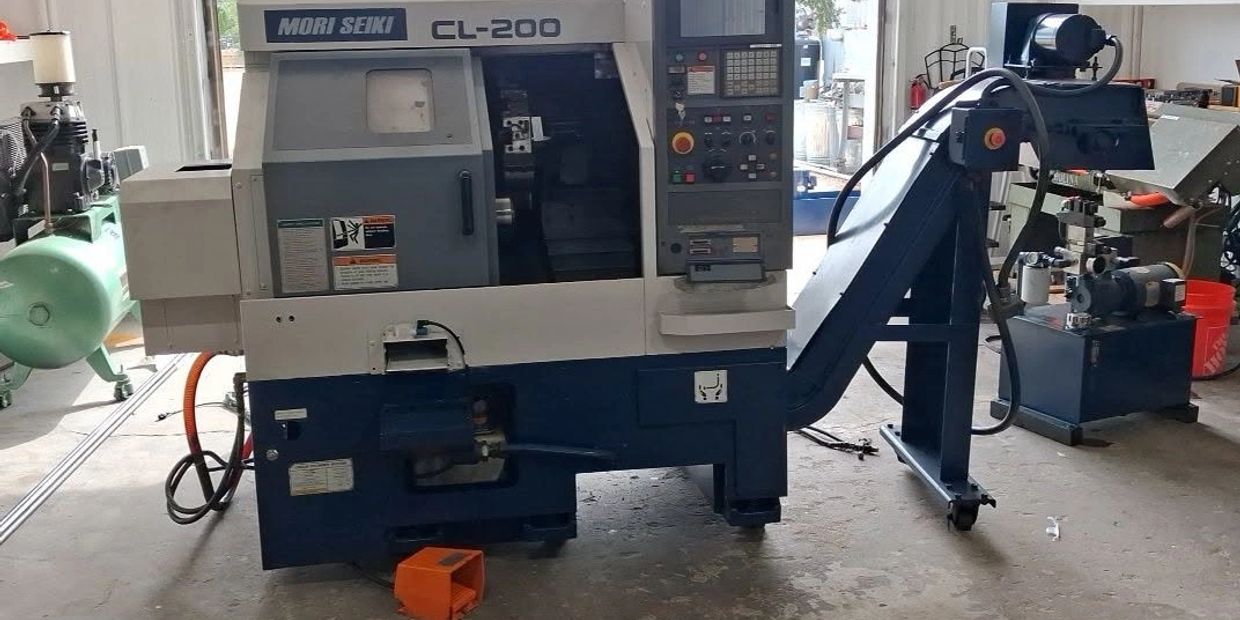Industrial Mori Seiki CL-200 machine in workshop.