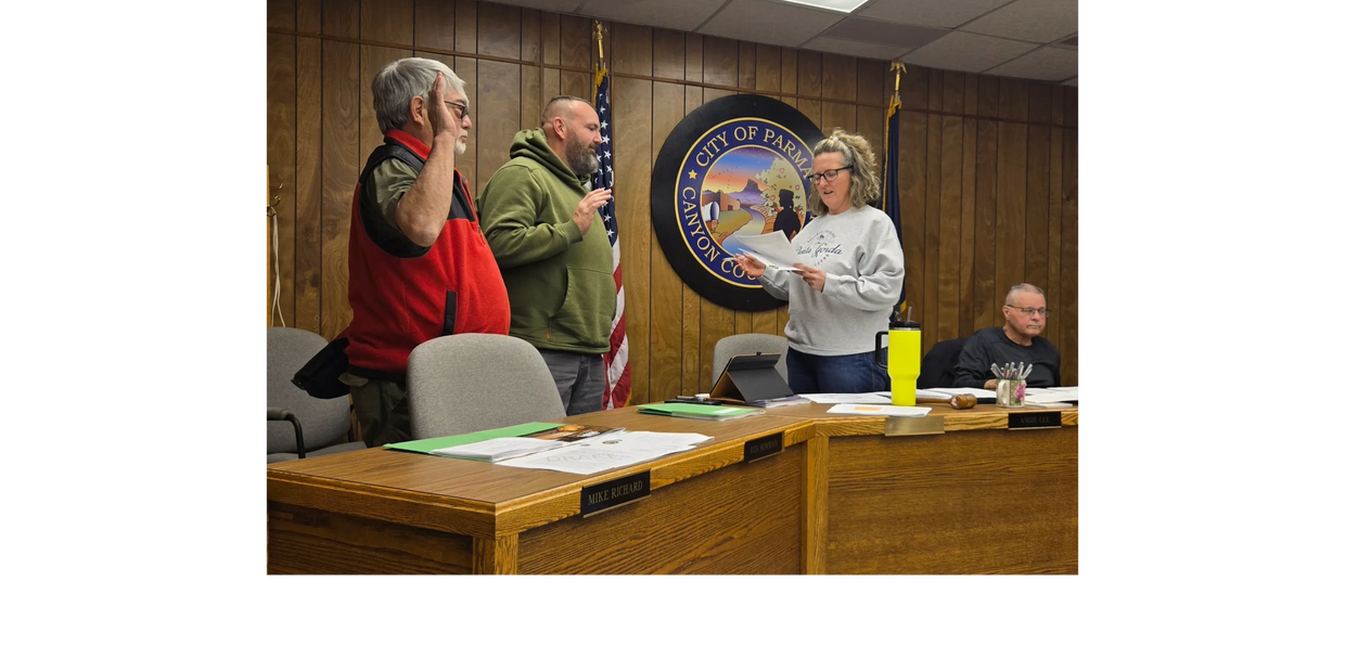 Mayor Lee swears om two Council Members