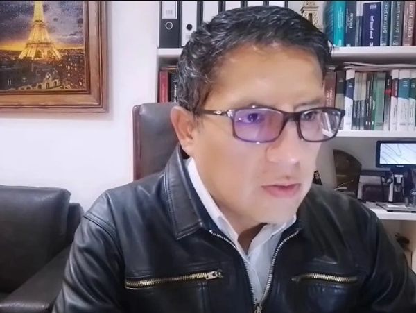 Lima | Celular: 960266037. 
César Halanoca - PERITO GRAFOTECNICO PROFESIONAL