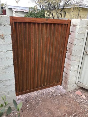 Corrugated Gate