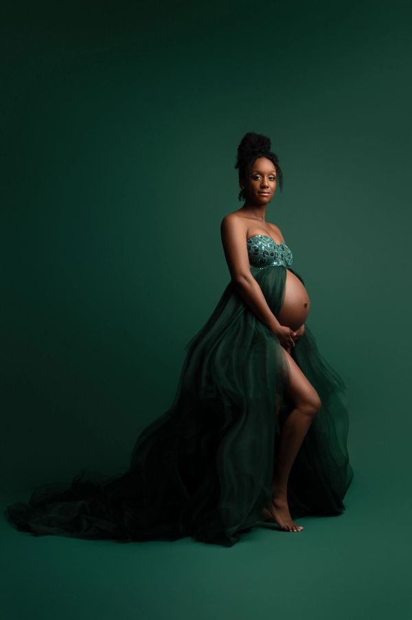 Maternity photoshoot makeup