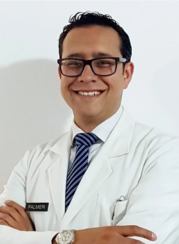 Dr. Palmieri
Traumatólogo y ortopedista militar, especialista en cirugía de hombro, codo y rodilla.