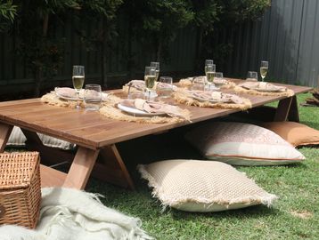 Picnic Set Up Neutral Mens 