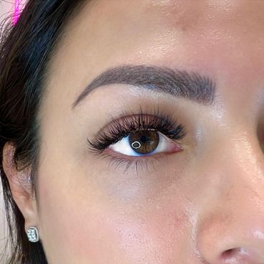 Wispy eyelash extensions 