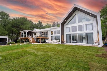 The Lux! Ultra modern white on white farm house built.