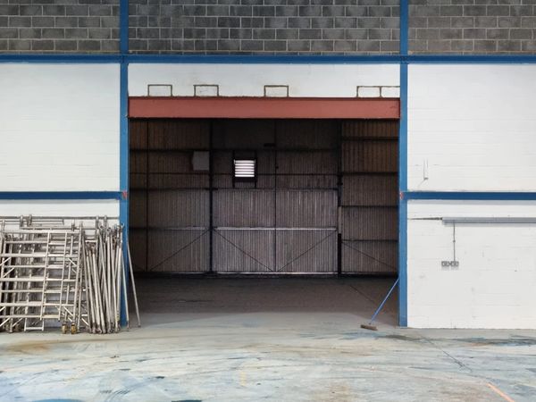 Large structural opening for warehouse in Bristol