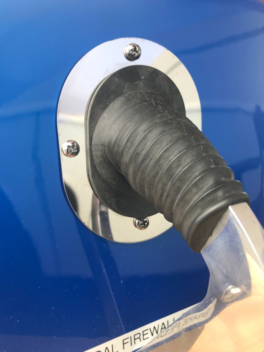 JJS323419161 Firewall Brake/Clutch Pedal and Shifter Rubber Boot Seal