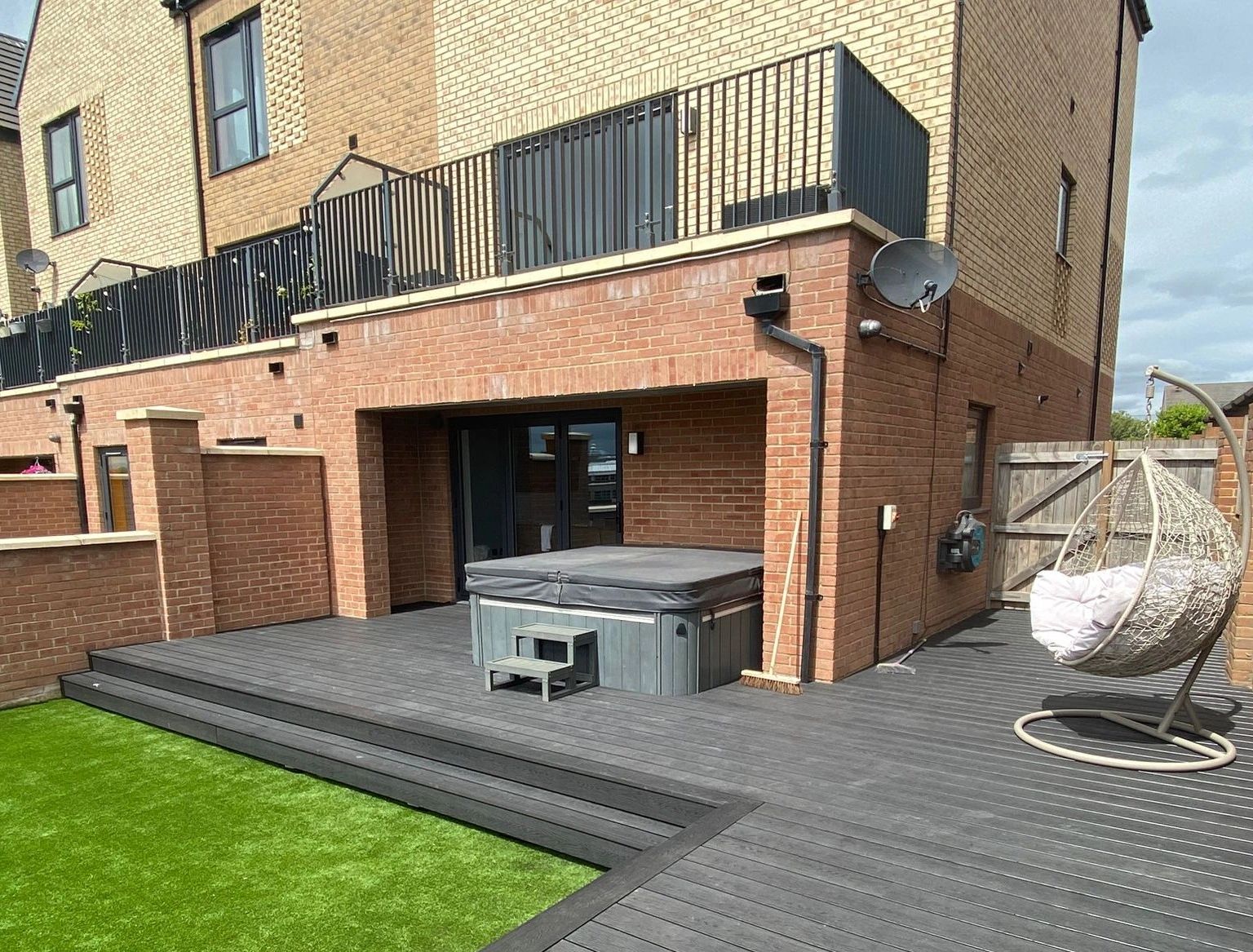 Decking and arttifical grass.