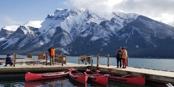 Lake Minnewanka Canoe Rental