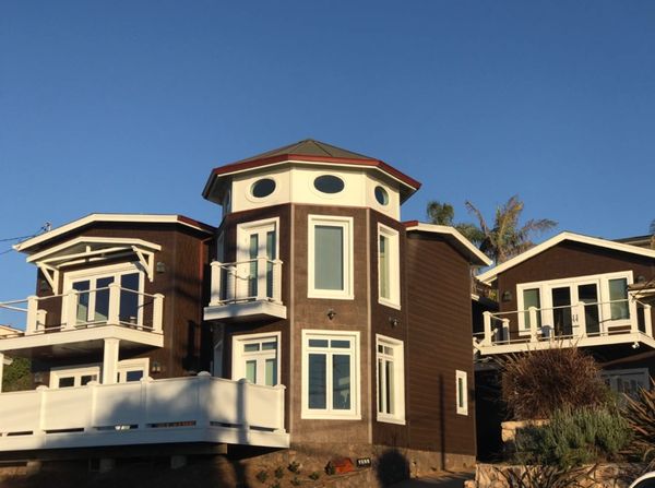 close up of sunset cliffs remodel