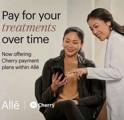 Doctor and patient discuss Cherry payment plans for treatment at Allē.