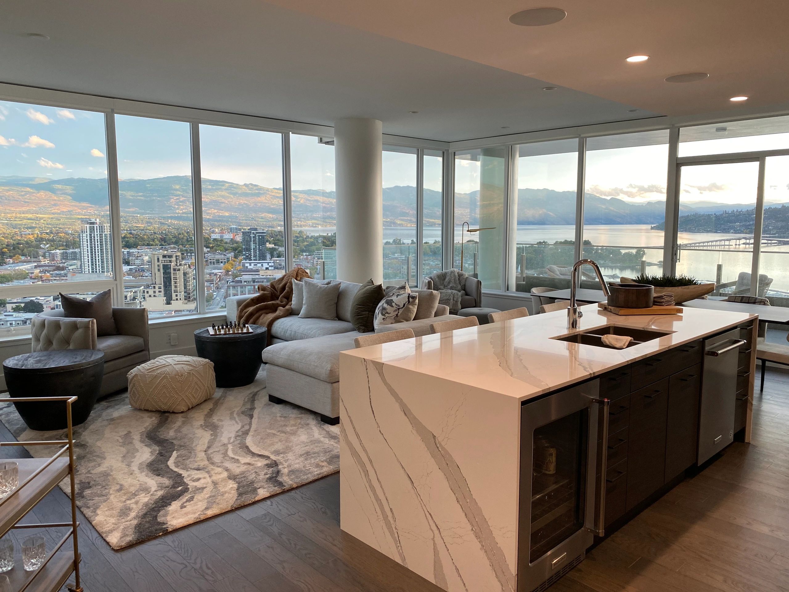 Housekeeping Services, Home Cleaning, Airbnb Cleaning Platinum