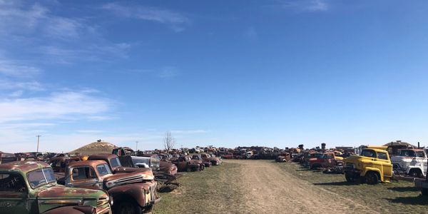 Antique vehicle locator service 