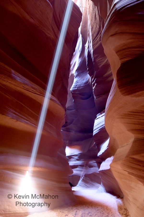 Arizona, Page, Upper Antelope Canyon, 
beautiful sandstone formation, shaft of light