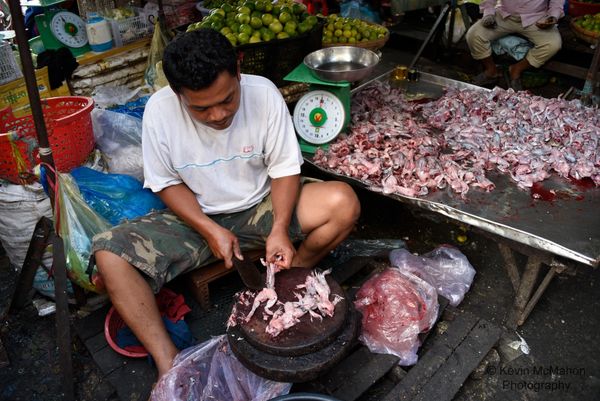 Cambodia, Phnom Penh, market, frogs