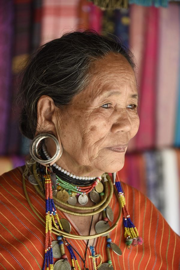 Thailand, Golden Triangle, Karen Village, old lady with coin necklace