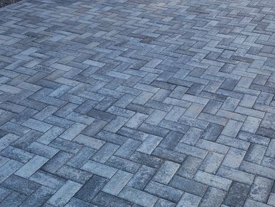 paver hardscape design in Arizona backyard