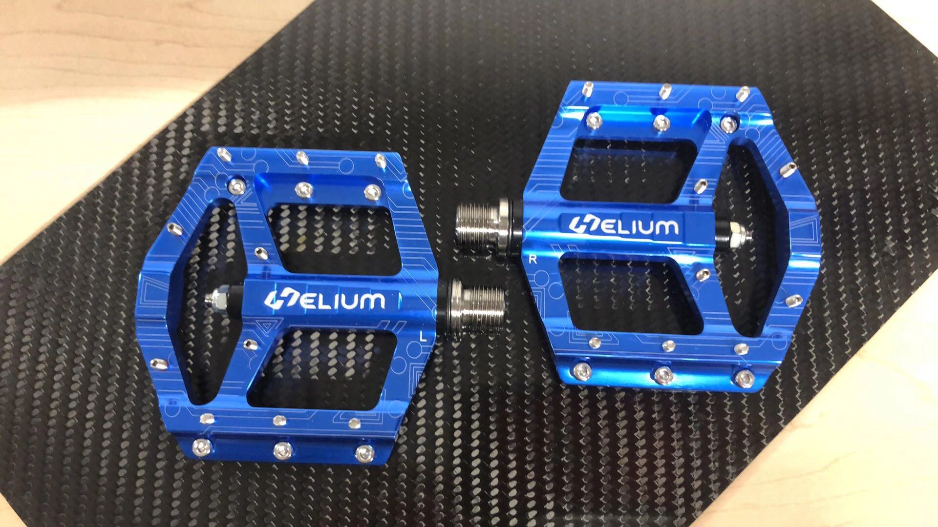 Helium Jr 2.1 pedals