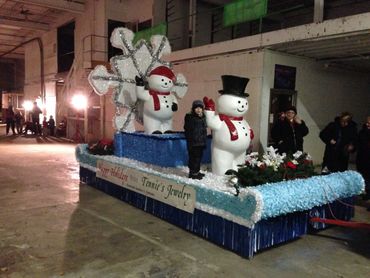 Klemmefloats.com Appleton, Wisconsin Christmas Parade float