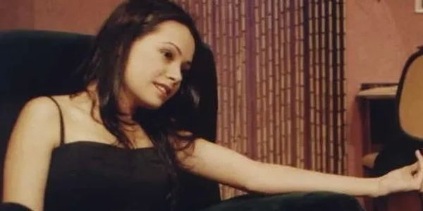 Apaçık - Tiyatro Fora - Özgü Namal