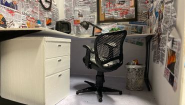 Collaborative Task, News Show Set
Rendered coloured model of a 90s Office cubicle 