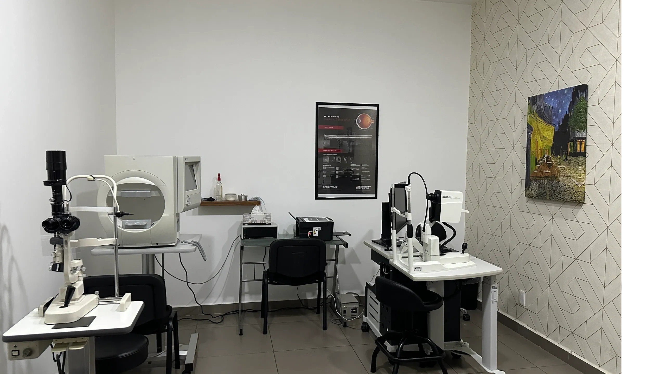 Area de estudios con campimetro y OCT