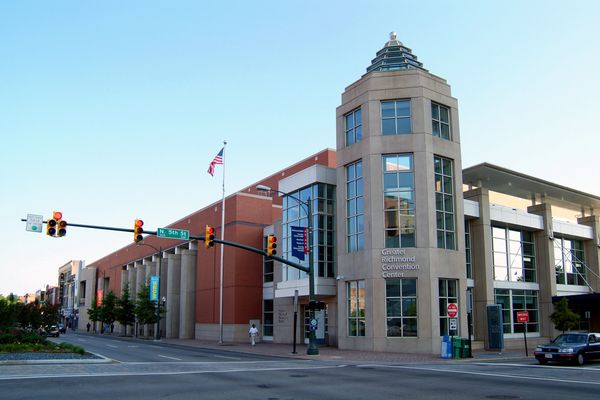 A picture of the outside of the Greater Richmond Convention Center