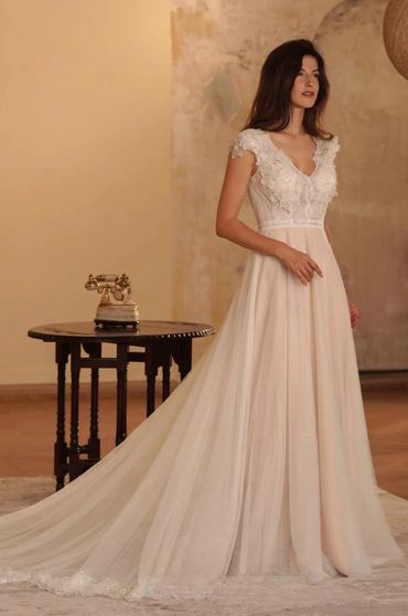 ROBE DE MARIÉE NUDE/BEIGE GR. 8