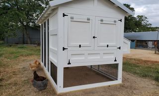 Display coop at Bird and Bee Farm