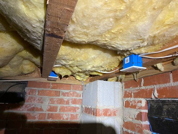 Crawl space wiring
