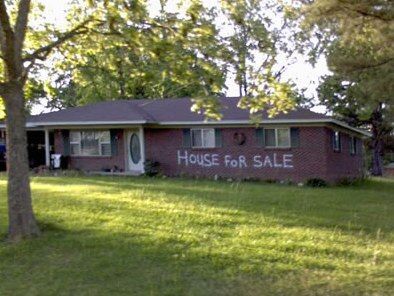 Spray_painted_House_for_Sale.jpg